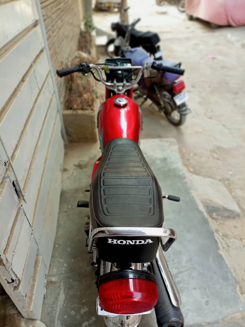 unique 125 8