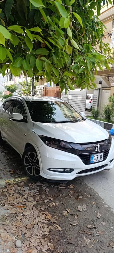 Honda Vezel 2014 Z Sensing Islamabad Registered
