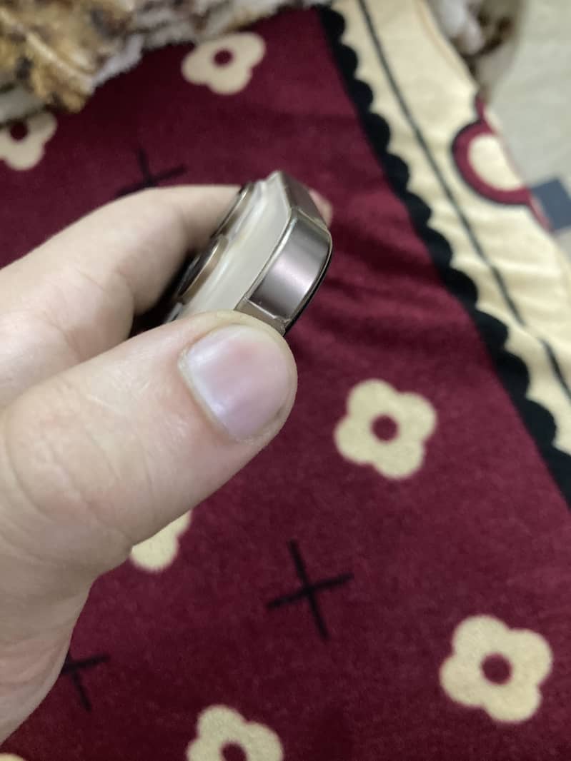 Iphone 16pro jv 1