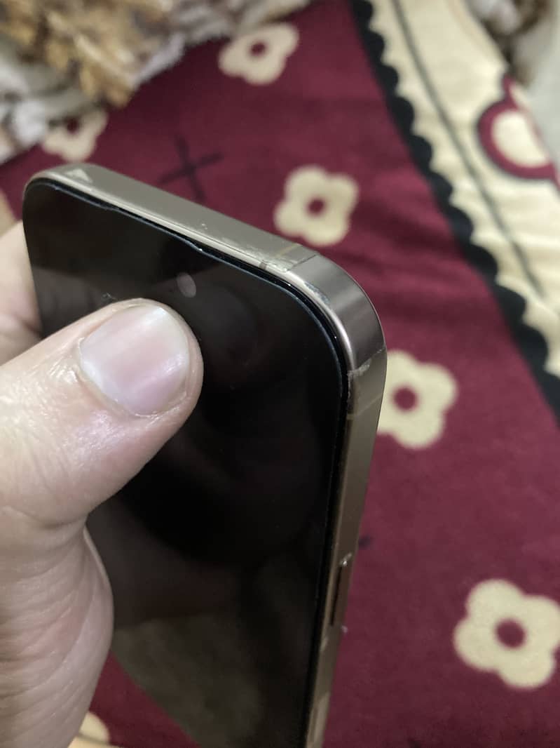 Iphone 16pro jv 4