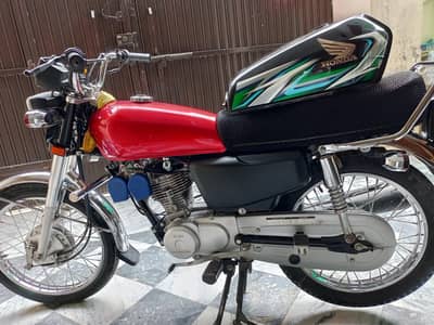 Honda cg 125 2023 with original parts .