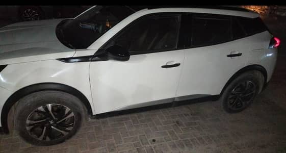 Peugeot 2008 Allure top of the line 2023 Model