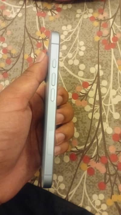 Iphone 17 non PTA 256 GB 100 Health