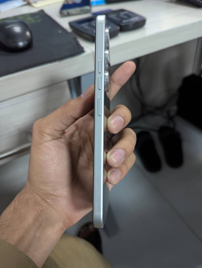 Tecno Spark40Pro 5