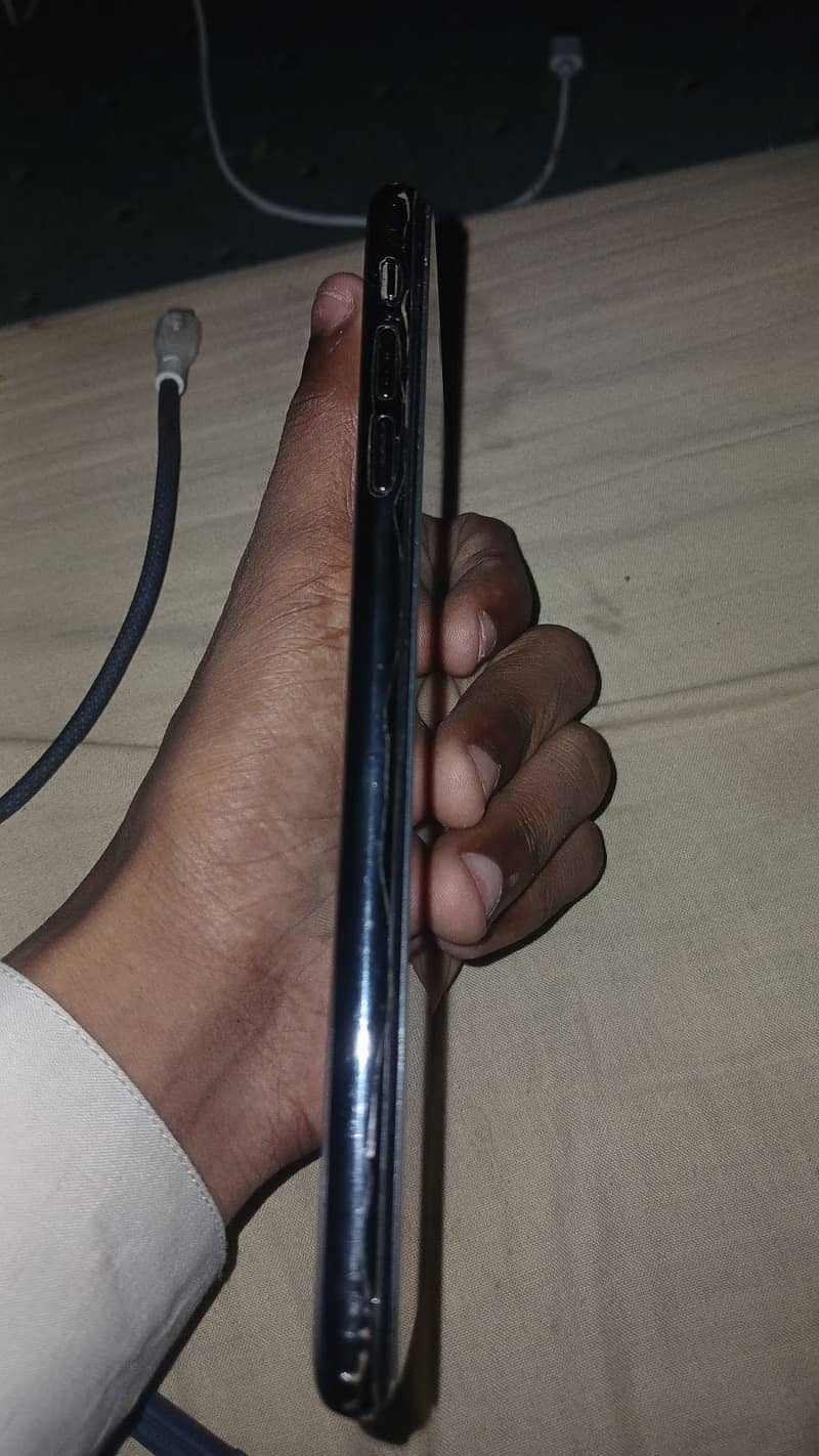 iPhone XS Max 1
