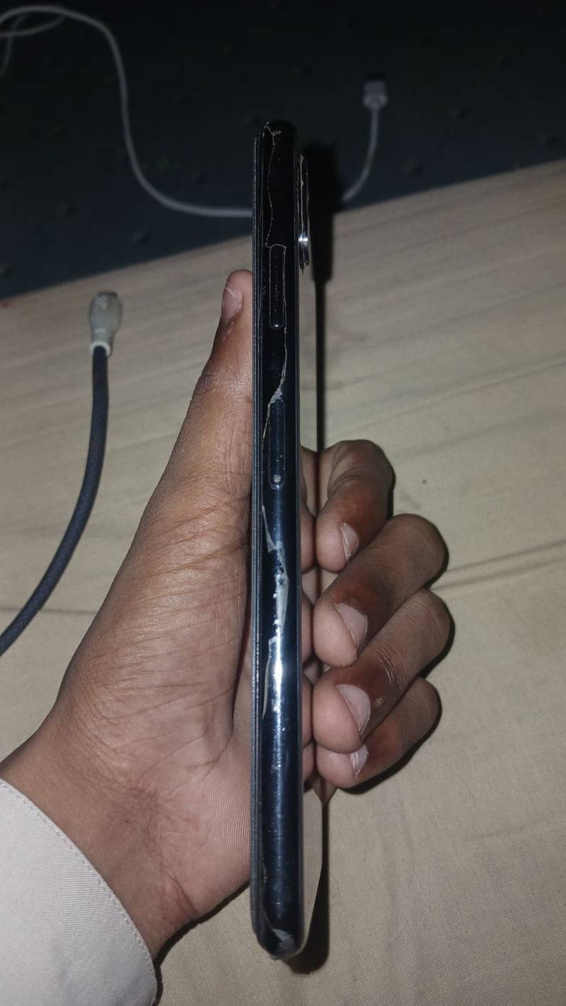 iPhone XS Max 5