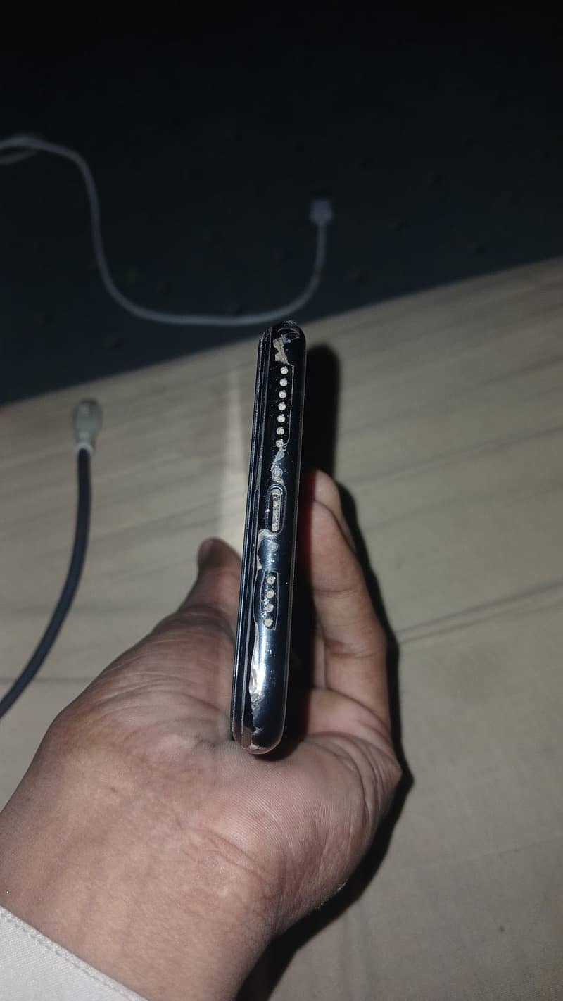 iPhone XS Max 6
