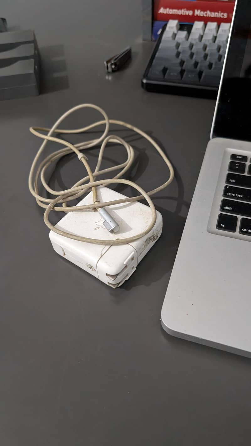 Macbook pro (2012) 1
