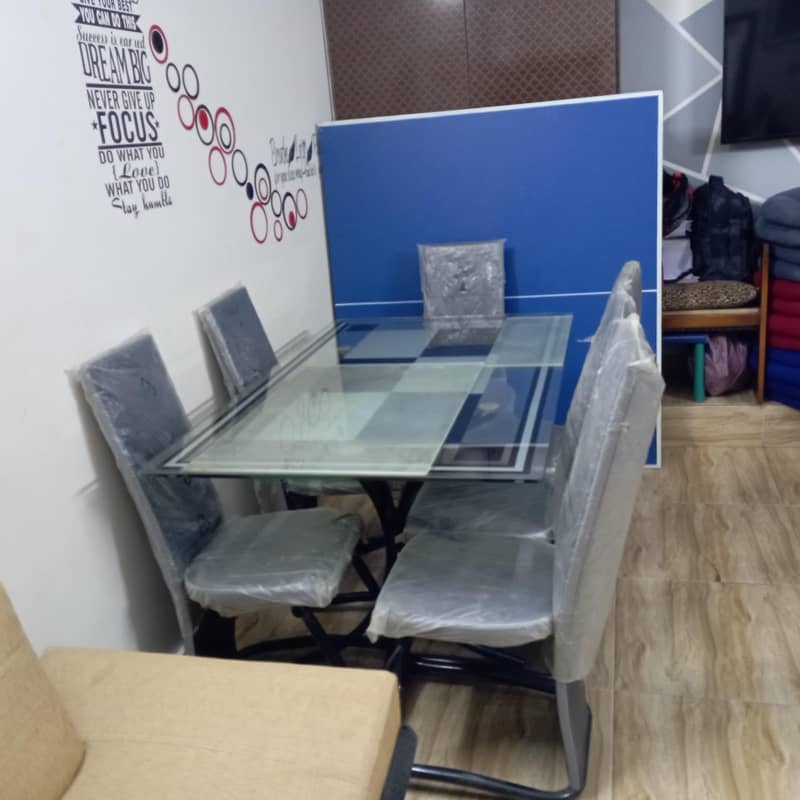 Dining table 4