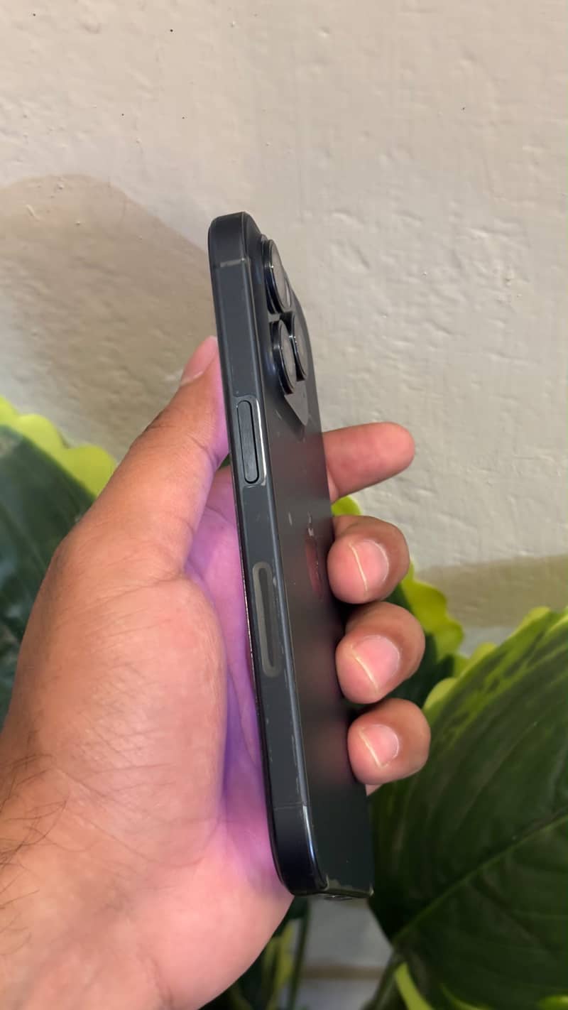 Iphone 15 Pro 4