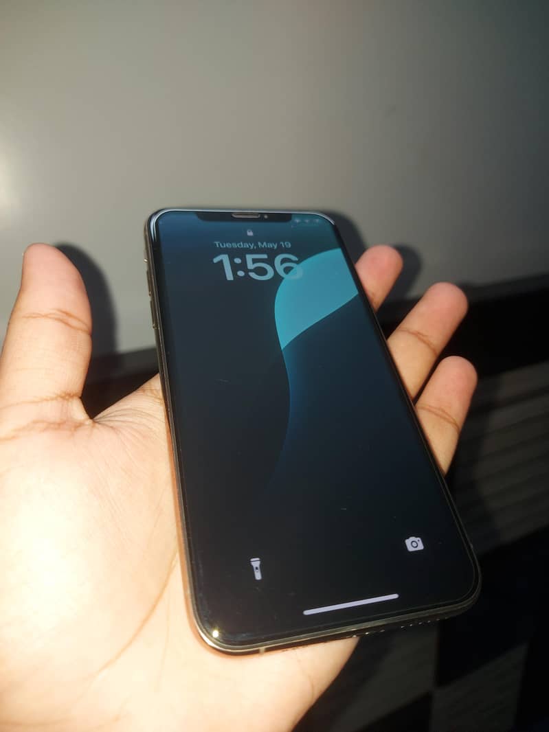 IPHONE XS 5