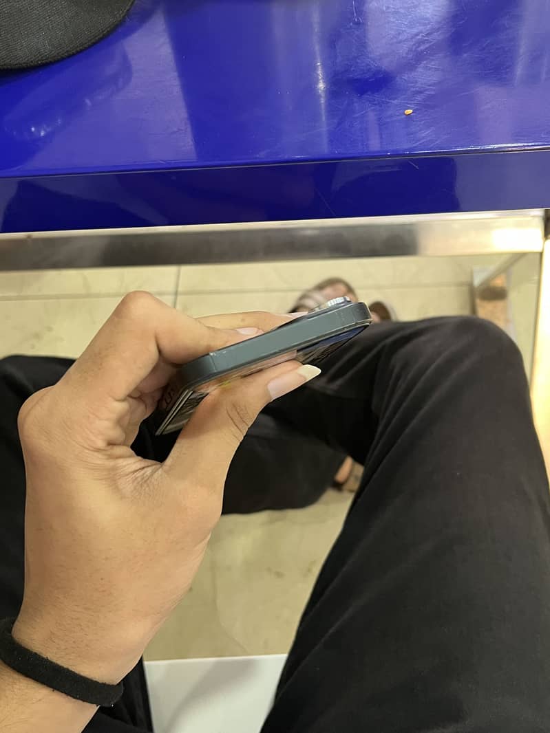 Iphone 15 4