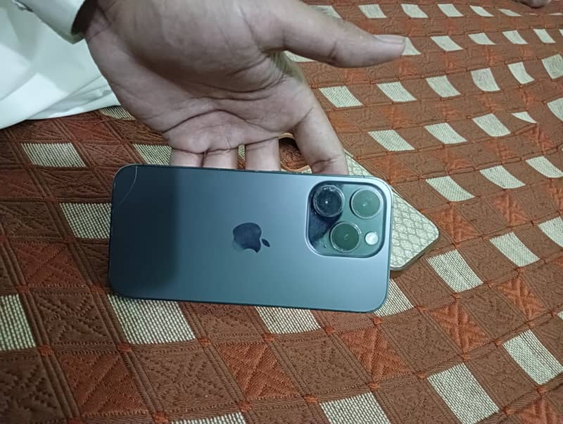 iPhone 14 pro 0