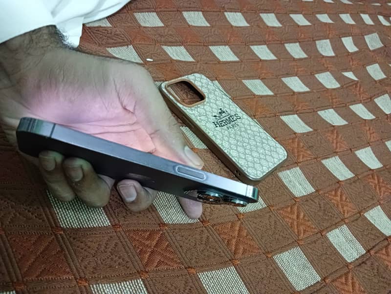 iPhone 14 Pro 3