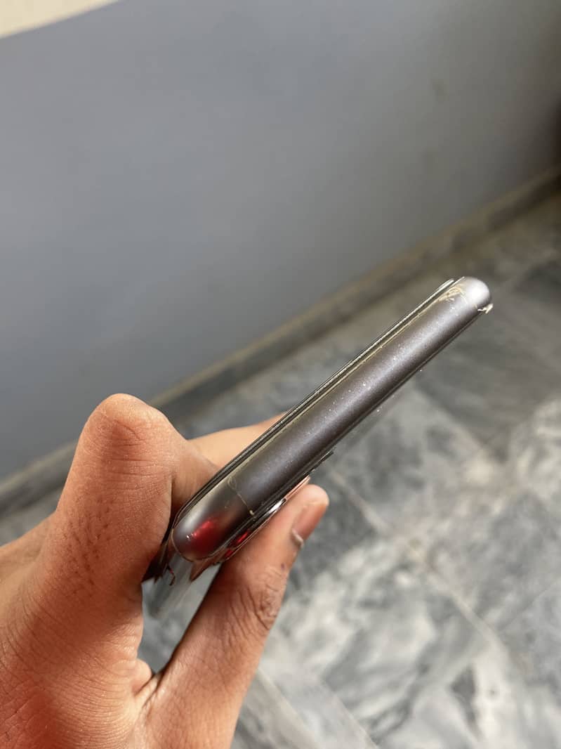 Iphone 11 4