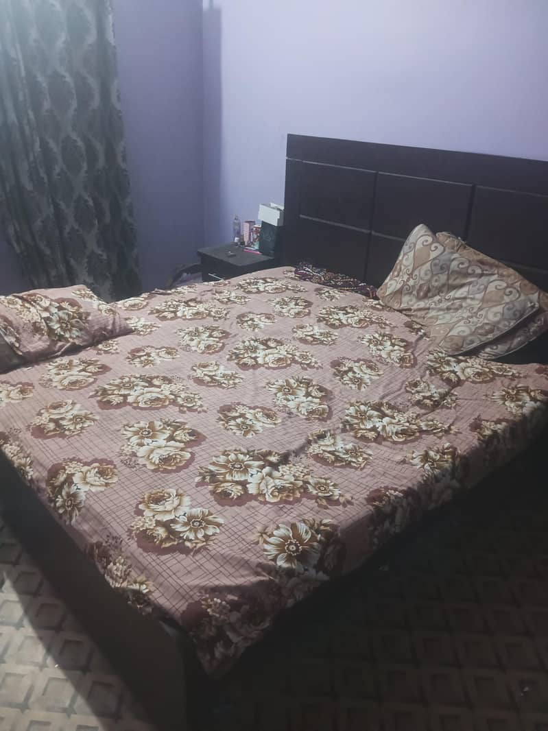 king size bed 1