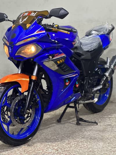 Yamaha r3 2017 model ( sports heavy bike )
