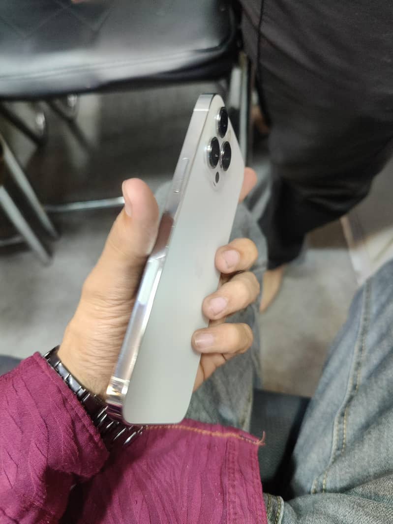 iphone 13 pro max 2