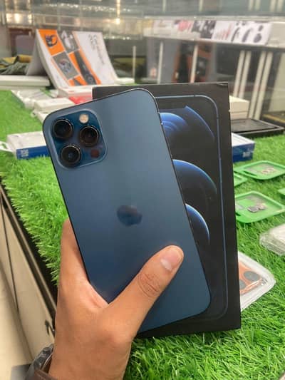 Iphone 12 pro max with box