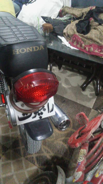 azad jamu Kashmir num Honda 125. alll. doucment. . coumplte. . bio. matreck.