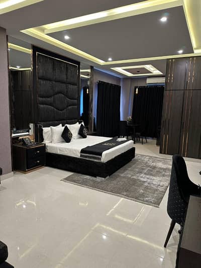 One Bedroom Vip apartment available on daily basis in bahria town LHR