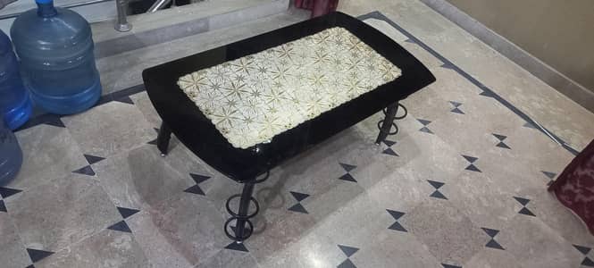 Glass table in good condition