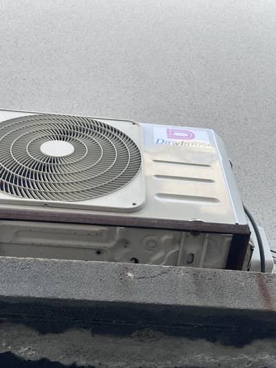 Dawlance new ac used with genuine gas