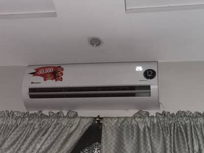 Dawlance new ac used with genuine gas