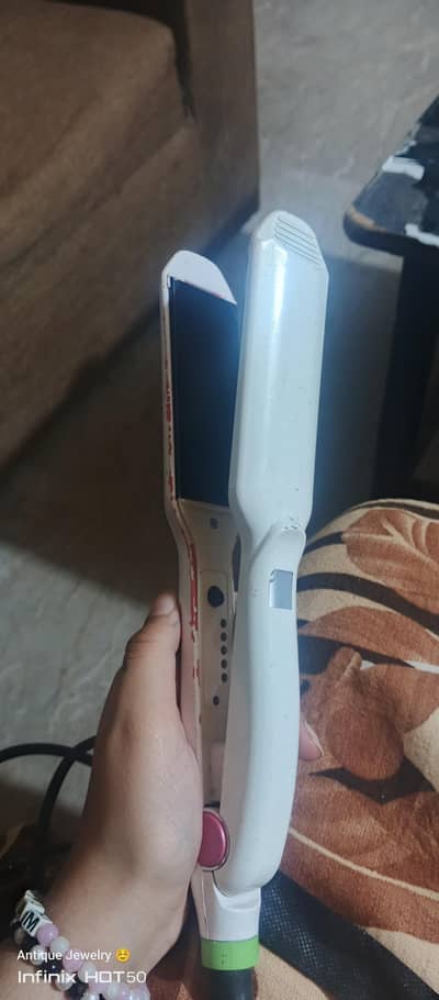 Hair straightner