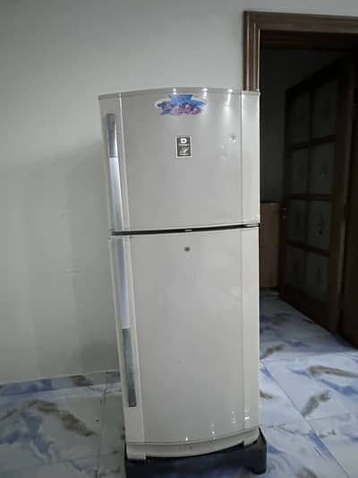 Dowlance fridge for sale