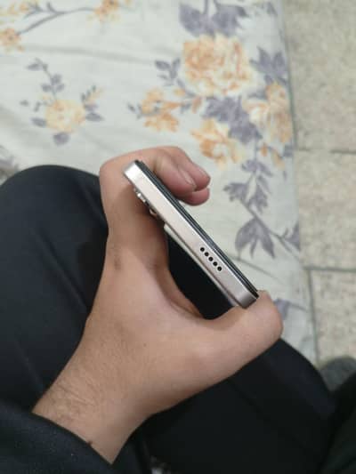 vivo y04 4+4/64
