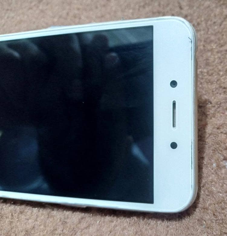 oppo A71. 4
