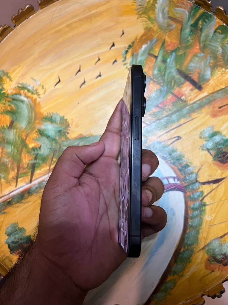 iPhone 15 pro 5