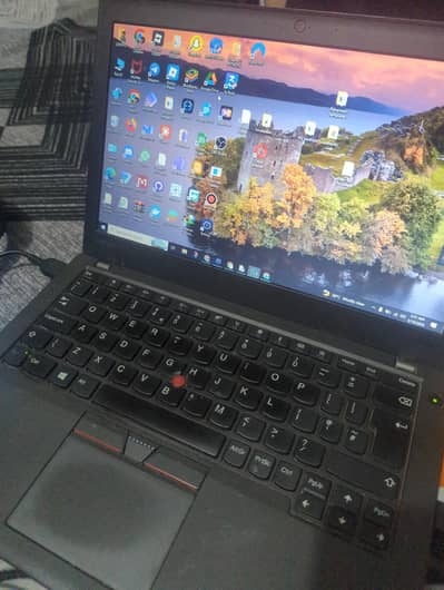 Lenovo x270 core i5 Thinkpad with original charger