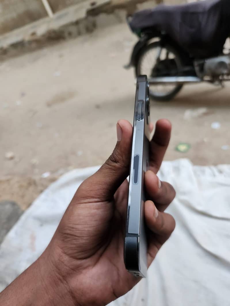 Iphone 12 pro JV 0