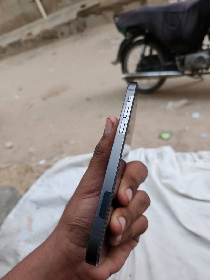 Iphone 12 pro JV 3