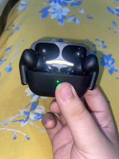 Air buds with all apple airbuds feature’s
