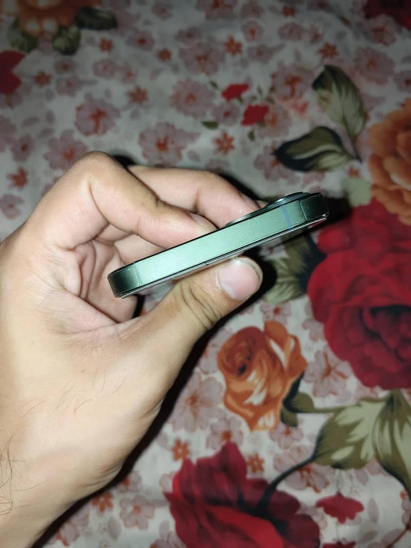 iphone 13 4