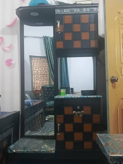 Beautiful Dressing new Design With Two Mirror and Drawer