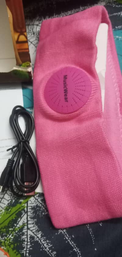 handsfree music wear band for gym and walking track