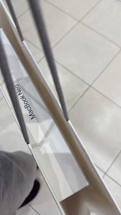 MACBOOK NEO 8/512 GB INDIGO COLOUR