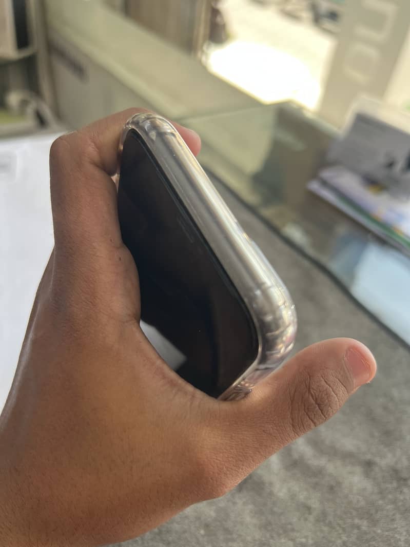 IPHONE 11 2