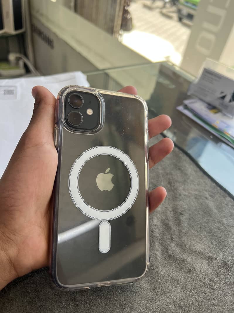 IPHONE 11 7