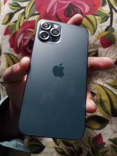 I phone 12 pro for sel my number 03400512818