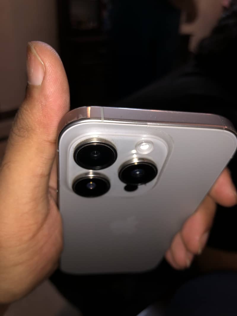 iphone 16 pro 2