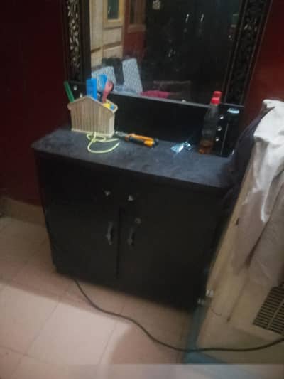 complete room set available urgently sell