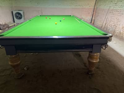 Snoker table