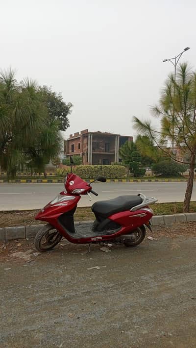 United scooty 100cc