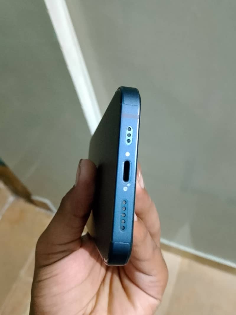 iPhone 13 5