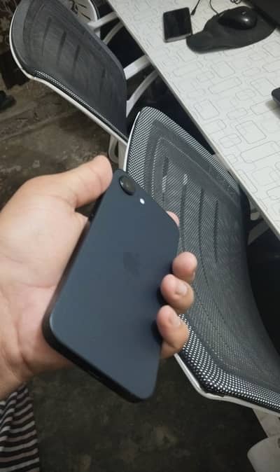 iphone 16e full lush condition in official apple warranty JV 128GB
